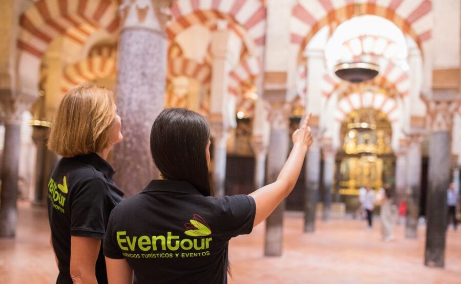 Córdoba: Mosque, Jewish Quarter and Alcázar 3-Hour Tour - The Alcázar and its royal gardens