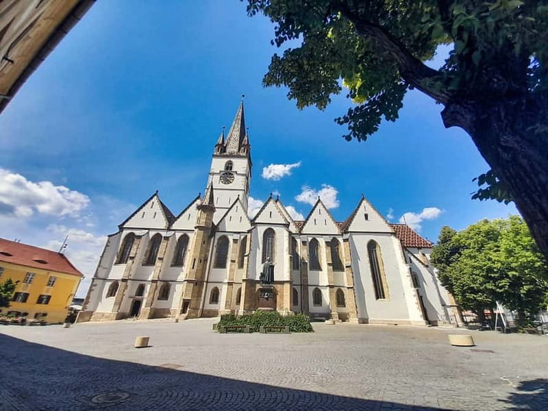 Corvin Castle and Sibiu Fortified City day tour from Cluj - Who should book this 12-hour outing