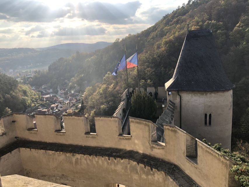 Coutryside bike tour to Karlstejn Castle. - Following the Vltava and Berounka rivers