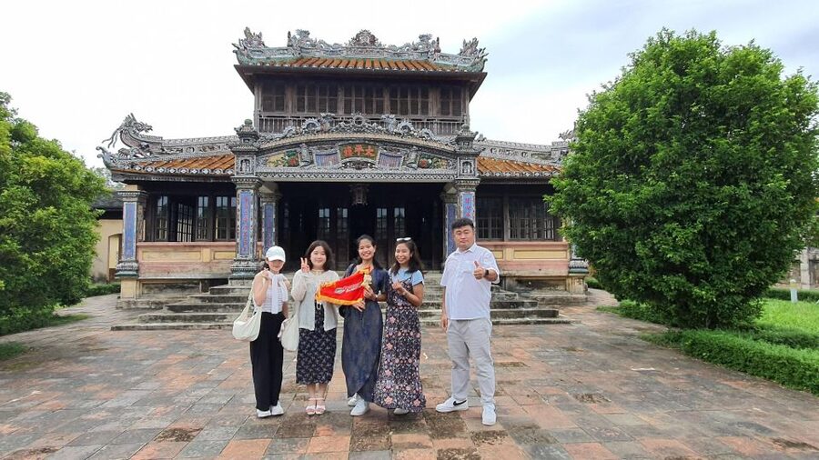 DaNang/Hoi An: Hue Citadel via Hai Van Pass Small Group Tour - The return to Da Nang