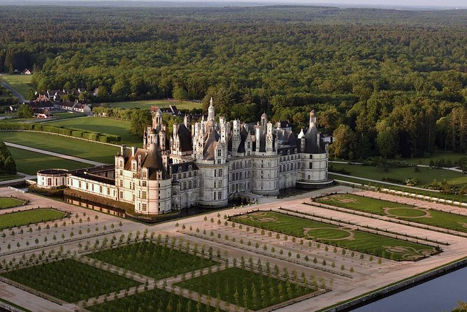 Day at the castles of Chenonceau and Chambord from Blois - A private day from Blois, with room to adjust