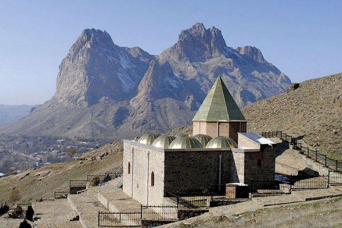 Day Tour from Nakhchivan to Alinja Castle, Ashabi Kahf and Khanegah Tomb - The guide can make the difference