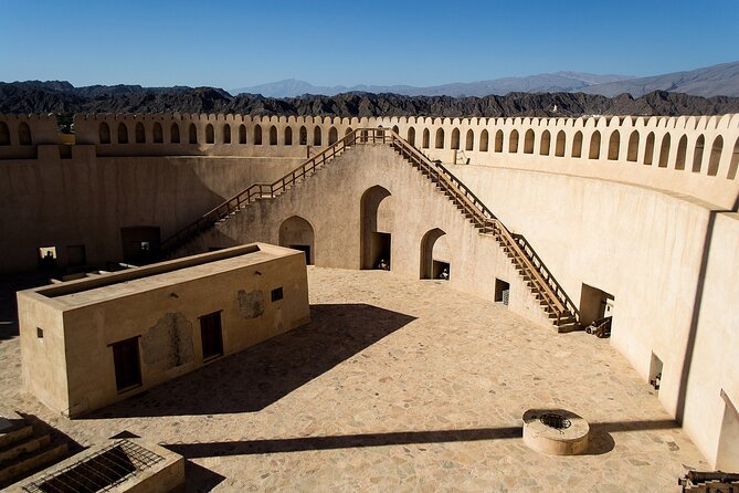Day Tour to the Enchanting Forts of Nizwa - What the private format really gives you