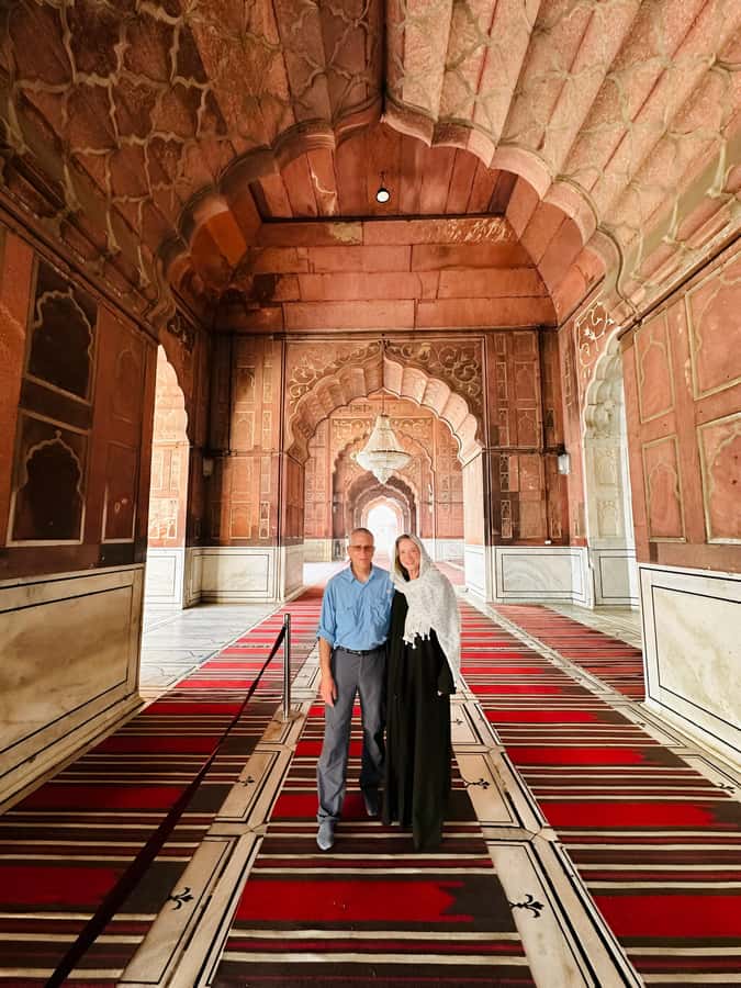 Delhi: Old and New Delhi Private Tour with Red Fort Inside - What the nine-hour all-inclusive package adds