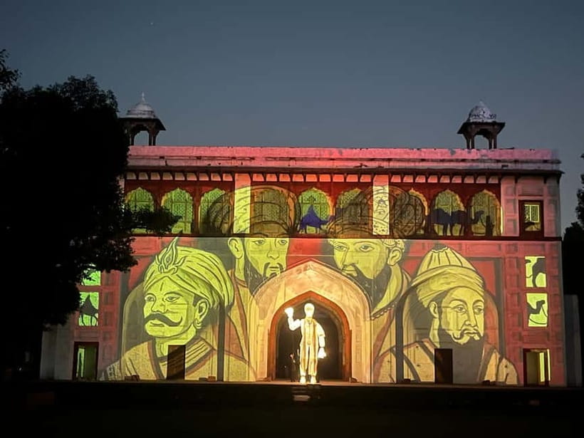 Delhi: Red Fort 2 Hour Light & Sound Show with Private Guide - Meeting Your Guide And Reaching The Fort