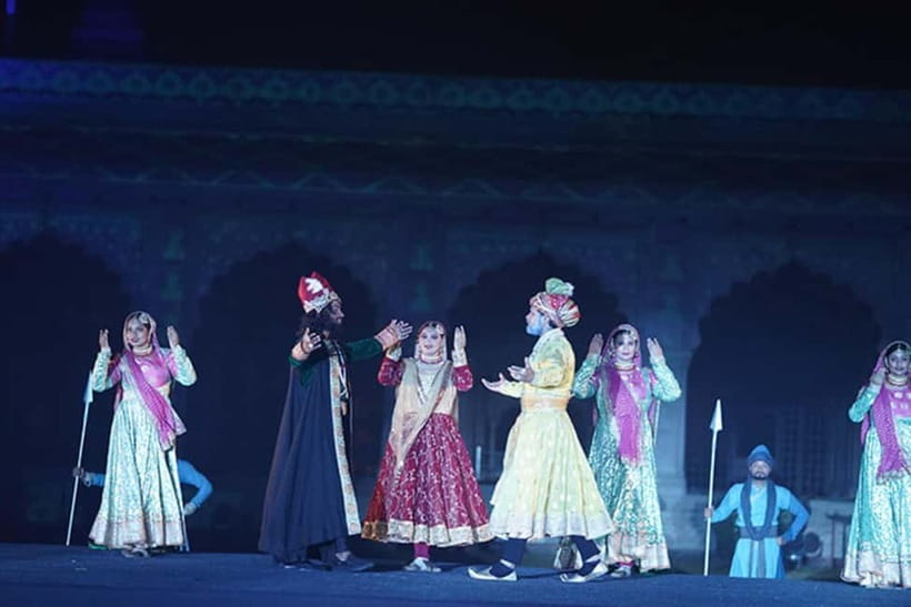 Delhi: Red Fort Light and Sound Show Guided Tour - The one-hour sound and light show