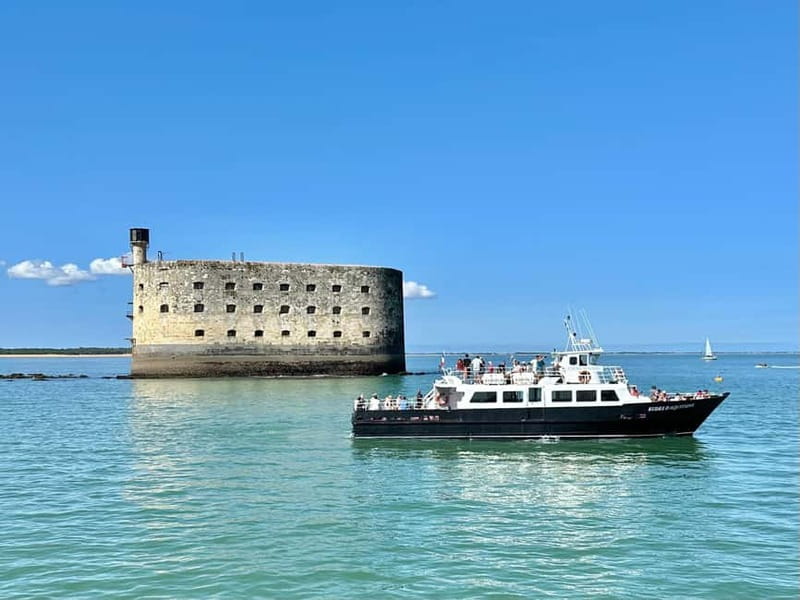 Discover Fort Boyard - Crossing the La Rochelle roadstead toward Fort Boyard