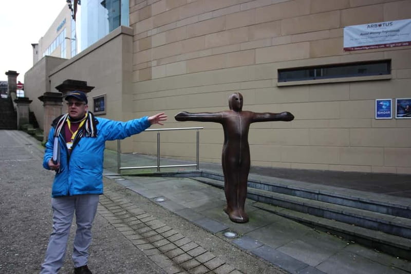 Discover the City Walls - Small Public Group or Private Tour - What changes on a private tour