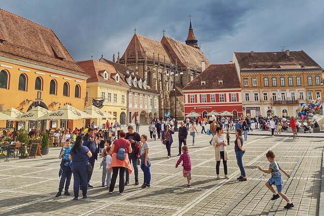 Discover Transylvania: Dracula, Peles Castle, Brasov Private Tour - How the private guide changes the experience
