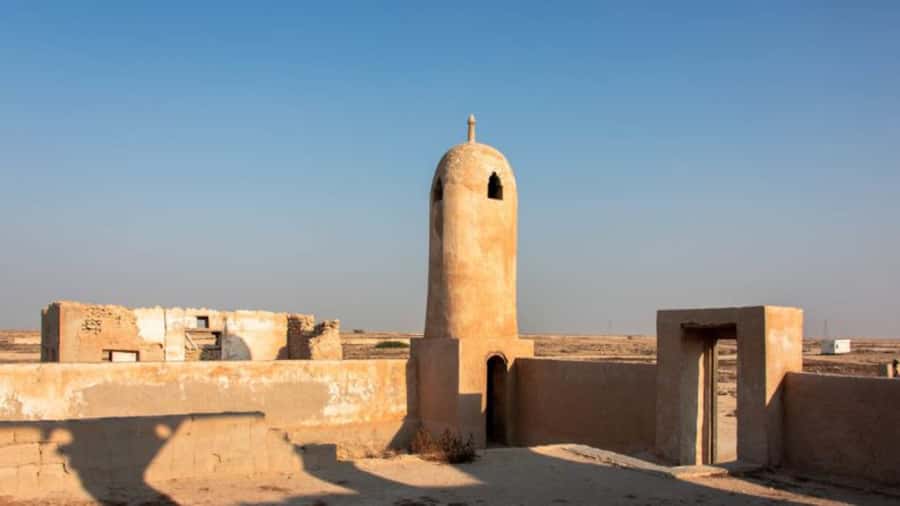 Doha: Private North Qatar Tour, Mangroves, & Zubara Fort - Guide quality and the private 4x4