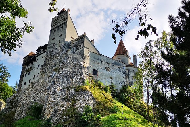 Dracula Private Tour - Why this Bucharest to Transylvania day works