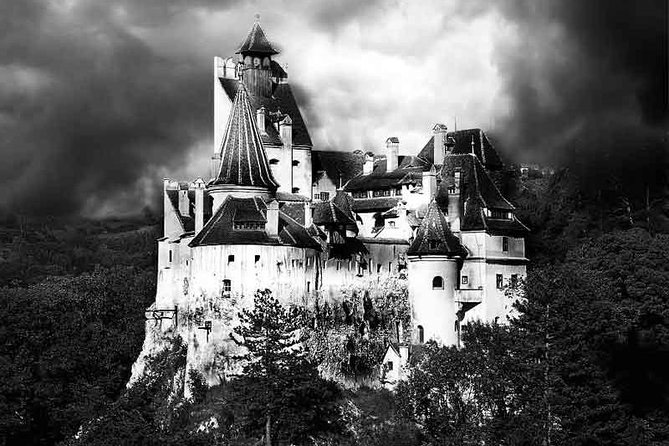 Dracula's Castle, Peles Castle and old town Brasov from Bucharest - Expect a very long day on the road