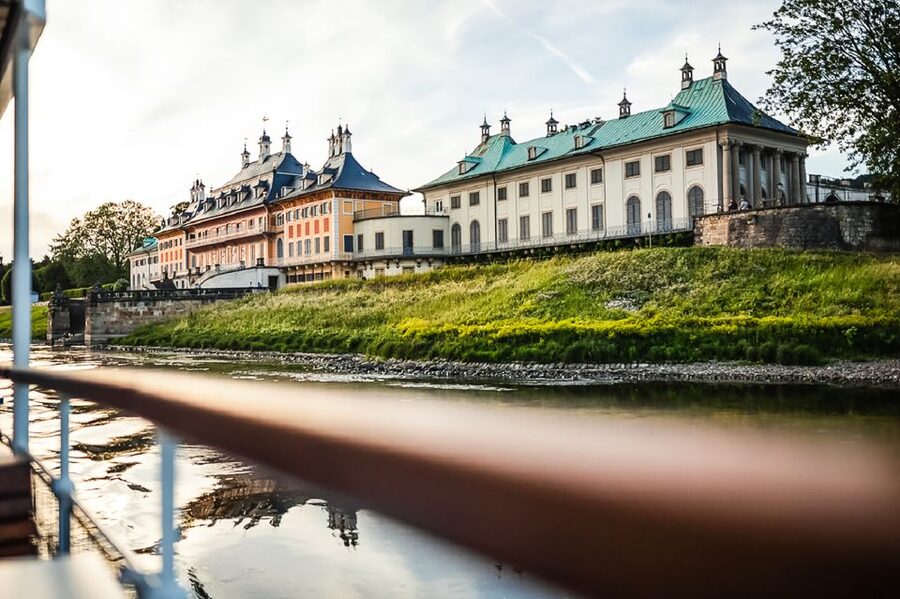 Dresden: Elbe River Cruise to Pillnitz Castle - Four bridges, including Dresden’s Blue Wonder