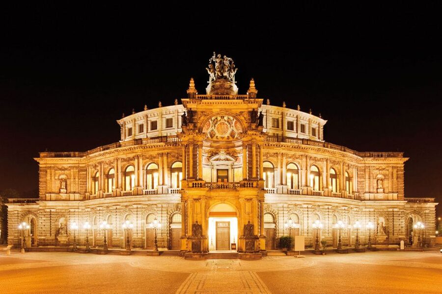 Dresden: Semperoper and Royal Castle - Inside the Semperoper’s Italian Renaissance design