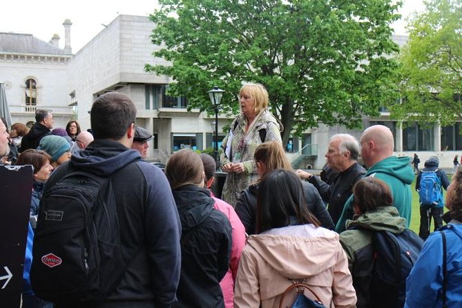 Dublin Book of Kells, Castle and Molly Malone Statue Guided Tour - Who should book this Dublin walk?