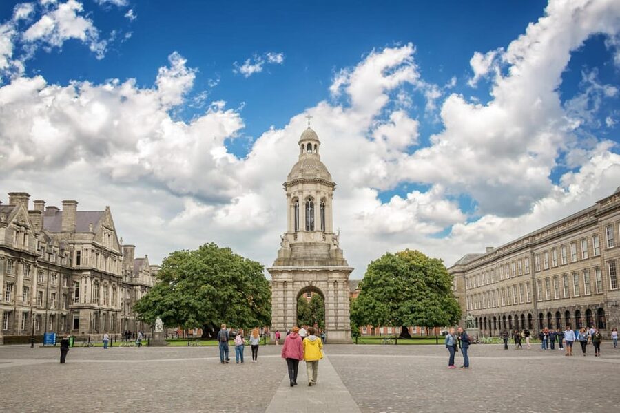 Dublin: Book of Kells, Dublin Castle and Christ Church Tour - Dublin Castle, power, and the price of admission