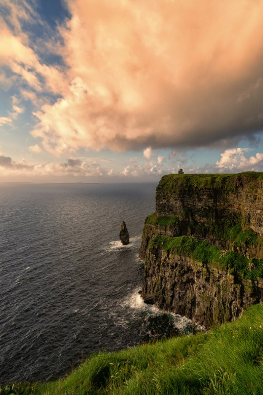 Dublin: Cliffs of Moher, Ennis, & Bunratty Castle Day Tour - What this Dublin day tour really covers