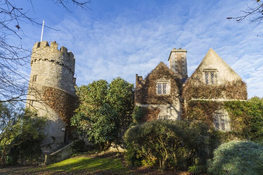 Dublin: Full-Day Howth and Malahide Castle Tour - Malahide village, Portmarnock, and the coastal road