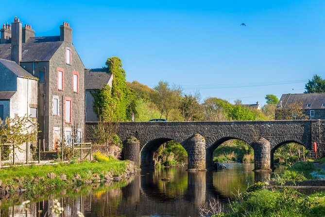 Dublin to Belfast, Dunluce Castle and Giant's Causeway Day Tour - Belfast in 70 minutes, then time to roam