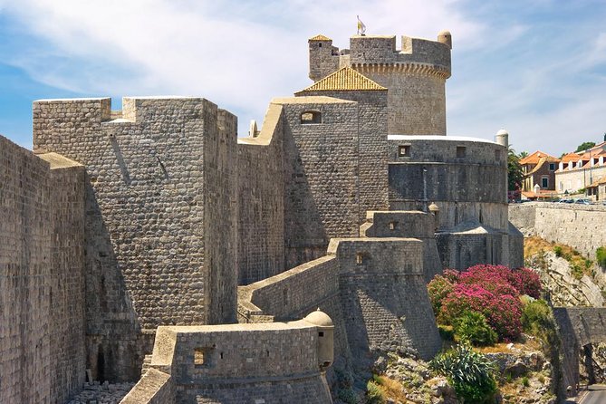 Dubrovnik: Ancient City Walls & Wars Walking Tour - Why Dubrovnik’s walls are worth seeing with a guide