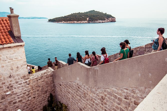 Dubrovnik: Ancient City Walls & Wars Walking Tour - Walking the 2-kilometer walls