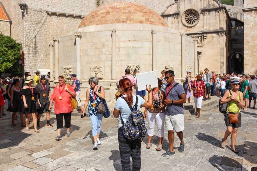 Dubrovnik: Cable Car, Walking Tour and City Walls Combo - Returning to the Old Town on foot