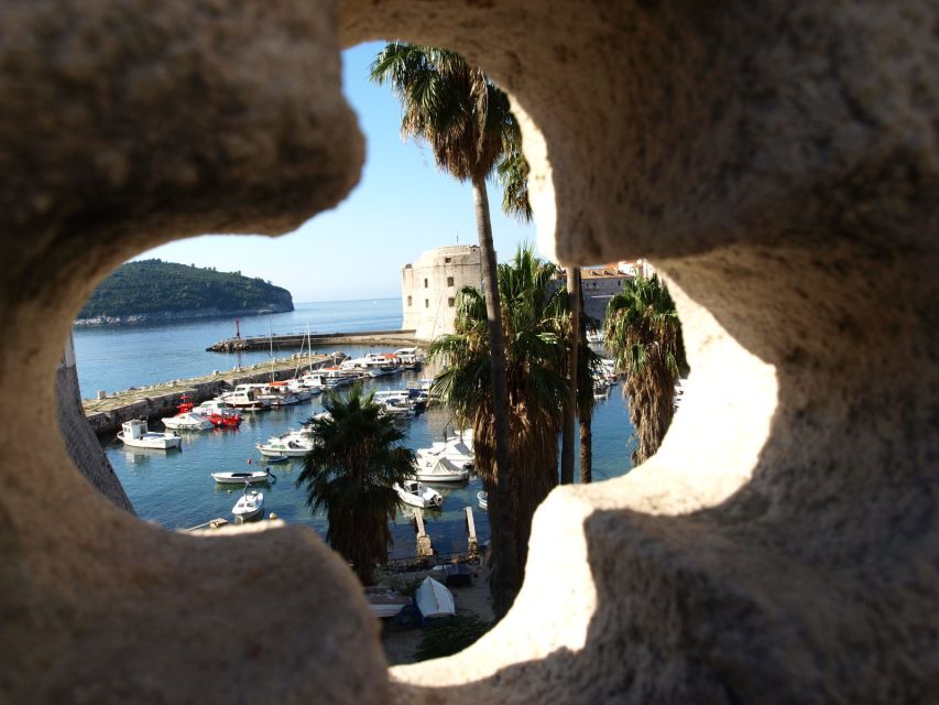 Dubrovnik: Old Town & City Walls Private Walking Tour - What a private guide adds