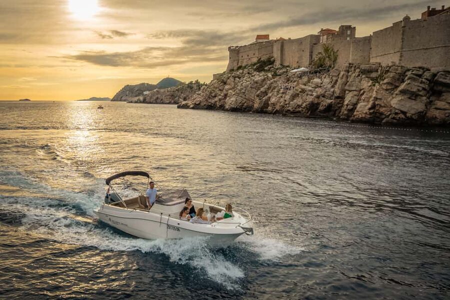 Dubrovnik: Sunset Tour With Panorama Of City Walls - Why Dubrovnik looks better from the water