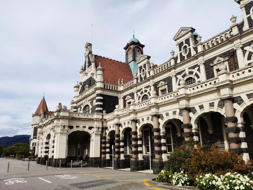 Dunedin City Highlights & Larnach Castle Tour - Who should book this tour