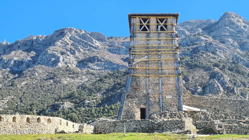 Durres/Golem: Kruja Castle & Bazaar with Traditional Lunch - Practical details that affect your day