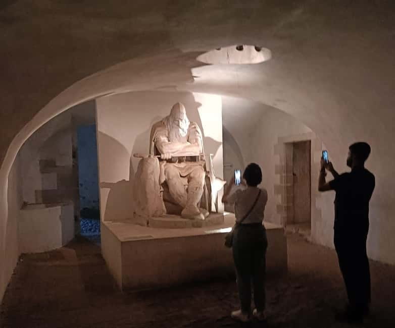 Easy Pace Tour of Kronborg Castle and Frederiksborg Palace - Frederiksborg Palace and its Renaissance interiors