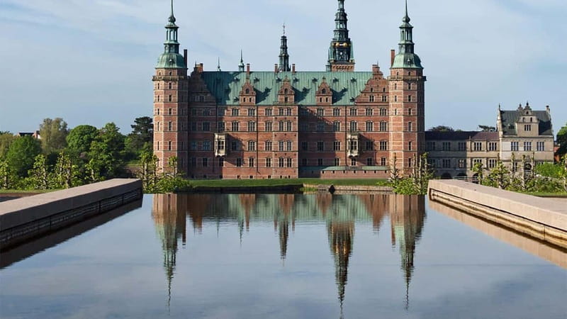 Easy Pace Tour of Kronborg Castle and Frederiksborg Palace - Pickup in Copenhagen and the small bus ride