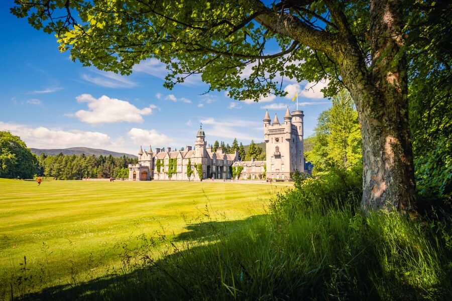 Edinburgh: Aberdeenshire, Balmoral Castle & Northeast Coast - Crossing the Forth and reaching Dundee