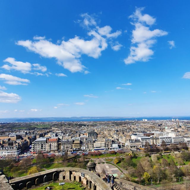Edinburgh Castle: 120-Minute In-Depth Tour with Expert Guide - The Great Hall and Royal Palace bring the royal story forward