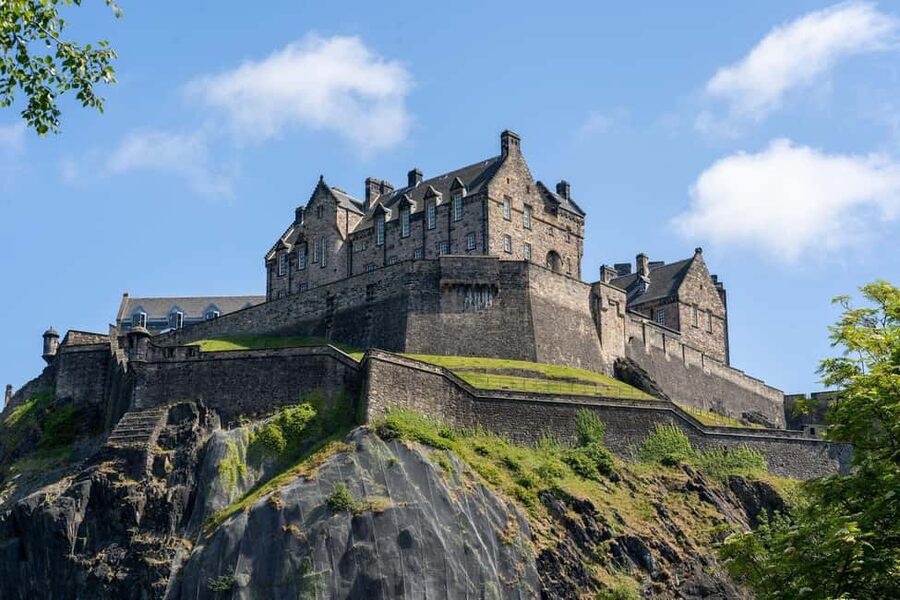 Edinburgh Castle: Express Guided Tour with Entry Ticket - Key points to know before booking