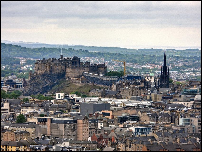 Edinburgh Castle: Guided Tour with Tickets Included - Key points at a glance