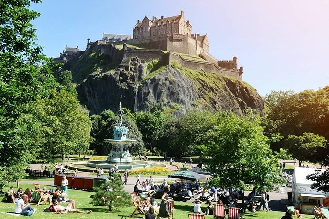 Edinburgh Castle Guided Walking Tour in English - Who will enjoy this Edinburgh Castle tour?