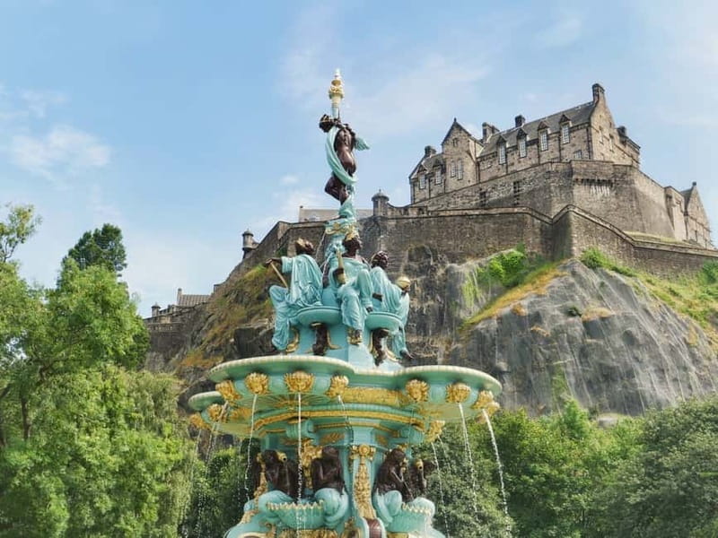 Edinburgh: Edinburgh Castle Guided History Tour with Tickets - St Margaret’s Chapel and the oldest corner of the castle