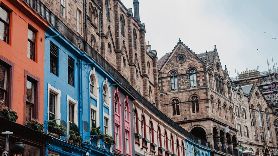 Edinburgh: Edinburgh Castle & Old Town Small Group Tour - Key points at a glance
