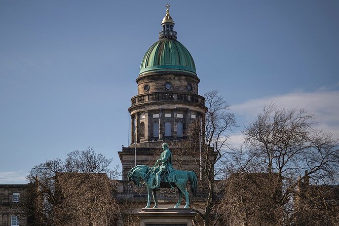 Edinburgh Full Day Walking Tour with Castle Included -Small Group - The Heart of Midlothian and the closes