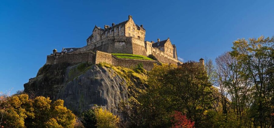 Edinburgh: Loch Lomond, Stirling Castle, and Kelpies Tour - Key points at a glance