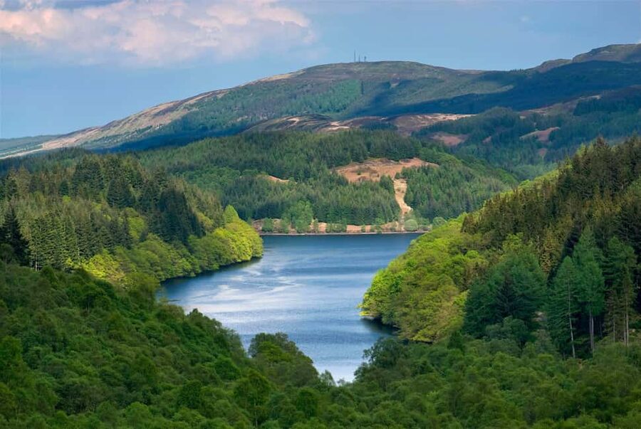Edinburgh: Loch Lomond, Stirling Castle, and Kelpies Tour - Choosing between a Loch Lomond cruise and Balloch Castle Country Park