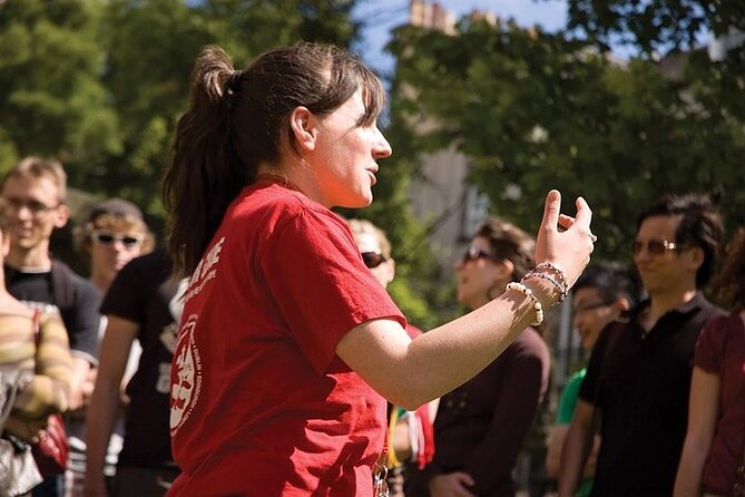 Edinburgh Skip-the-Ticket-Line Castle Walking Tour - Priority entry and what it saves you