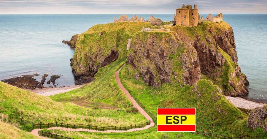 Edinburgh: St Andrews, Dunnottar Castle & Falkland Tour - A short Dundee stop for the RRS Discovery