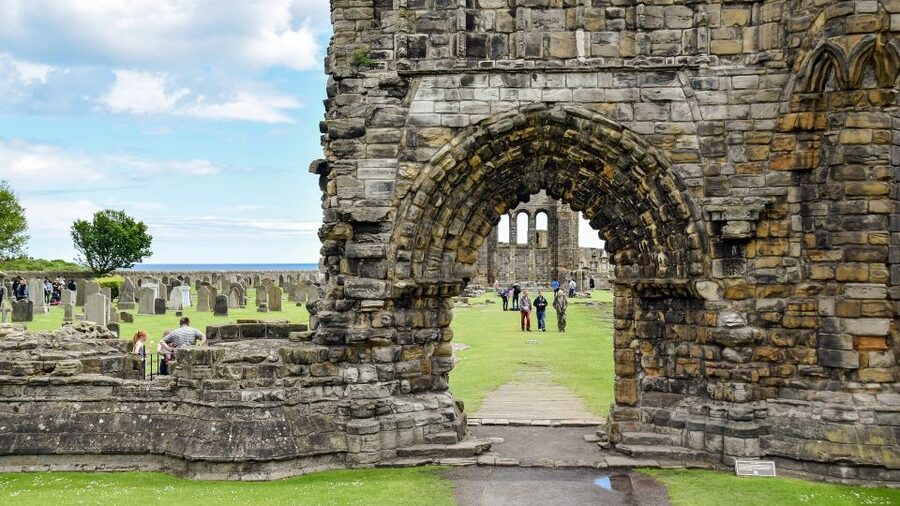Edinburgh: St Andrews, Dunnottar Castle & Falkland Tour - What the long coach rides mean for you