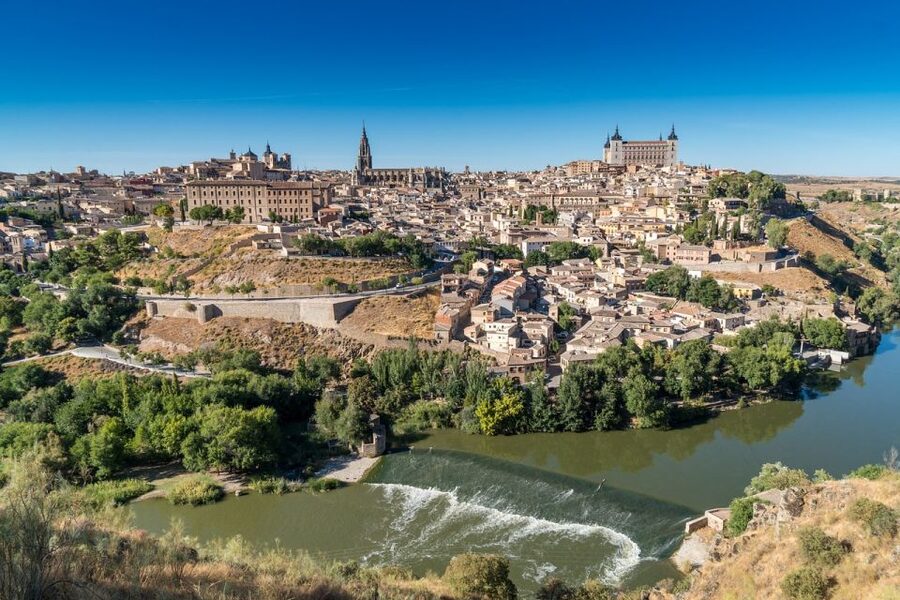 Essential Toledo with Alcázar - Plaza del Ayuntamiento and Toledo’s major buildings