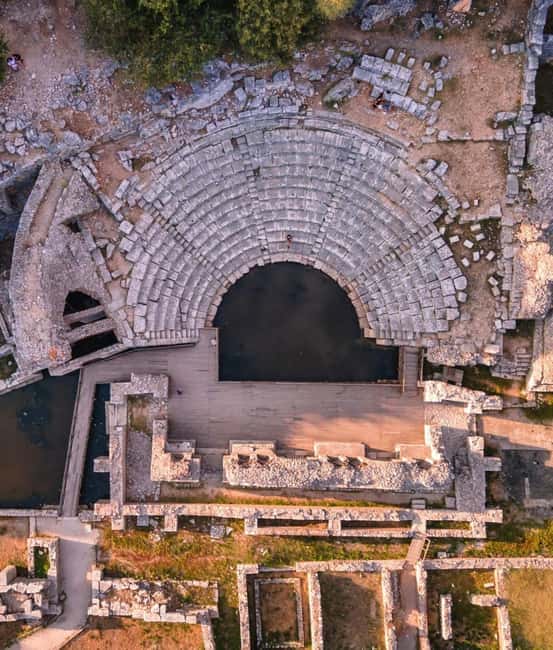 Exclusive Tour: Butrint UNESCO Site-Blue Eye-Lekuresi Castle - The Blue Eye spring and its 20-minute approach
