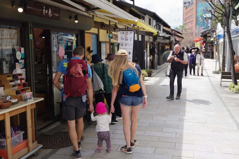 Explore Matsumoto: Castle, Sake & Taste of Local Life - Why this three-hour walk works in Matsumoto