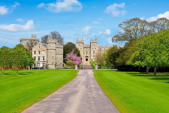 Extended visit: Windsor Castle & Stonehenge - Stonehenge: mystery with an extended visit