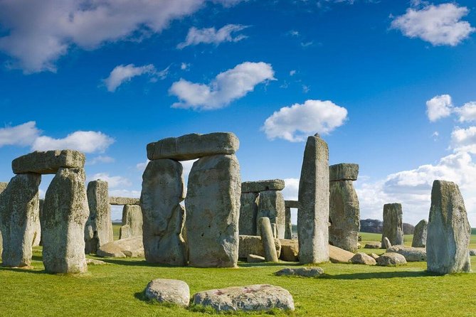 Extended visit: Windsor Castle & Stonehenge - Leaving Victoria before the crowds